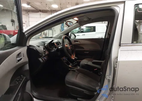 2015 Chevrolet Sonic Lt Manual from USA, damaged, VIN 1G1JD6SH8F4138524